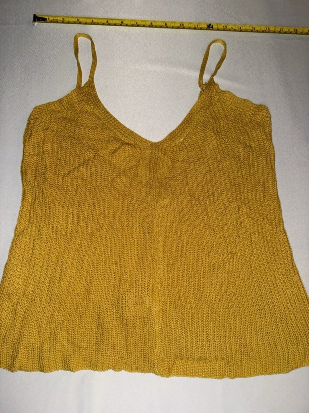 Miss Love Women's Yellow Knit Cropped V-Neck Sleeveless Tank Top Size M - Picture 4 of 5